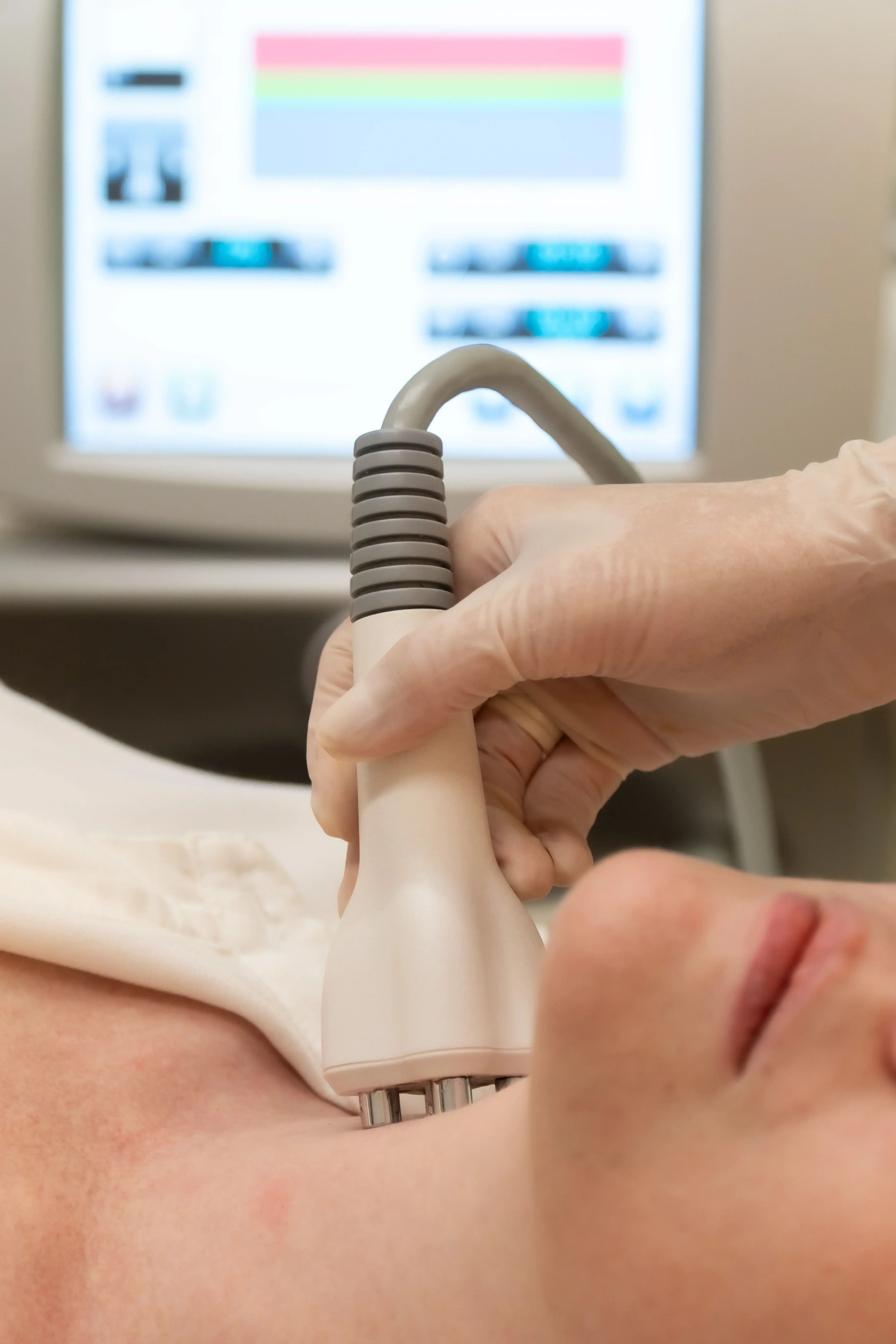 Tratamento para Pescoço - Tratamentos dermatológicos para rejuvenescimento do pescoço: flacidez, rugas e qualidade da pele